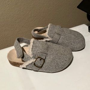 Girls clogs- Old navy